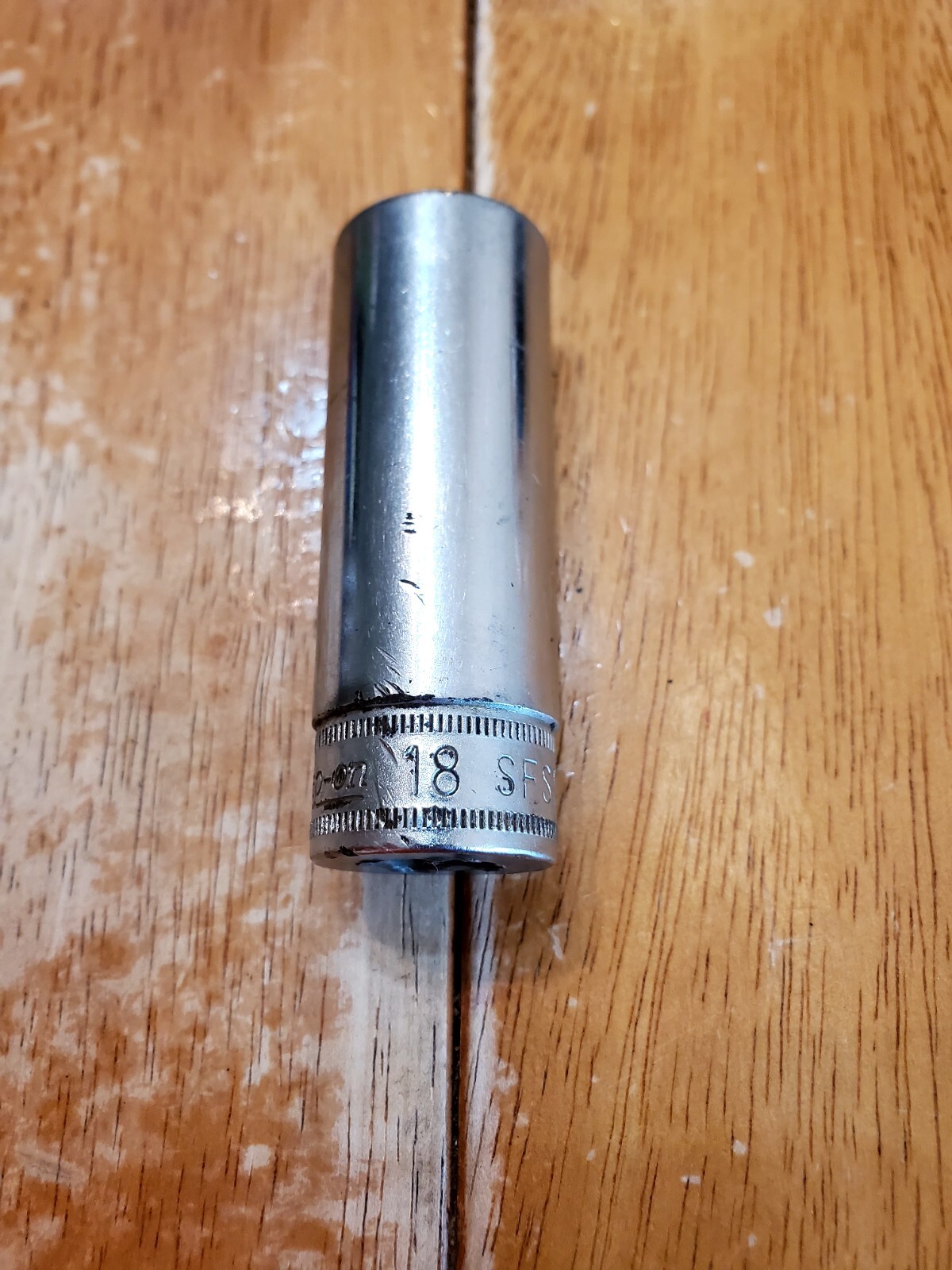 Snap On 3/8 Drive 18MM 6PT Deep Socket SFSM18