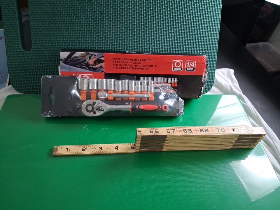 12 Piece Metric Socket Set and Vintage KLEIN 6′ FOLDING TAPE MEASURE