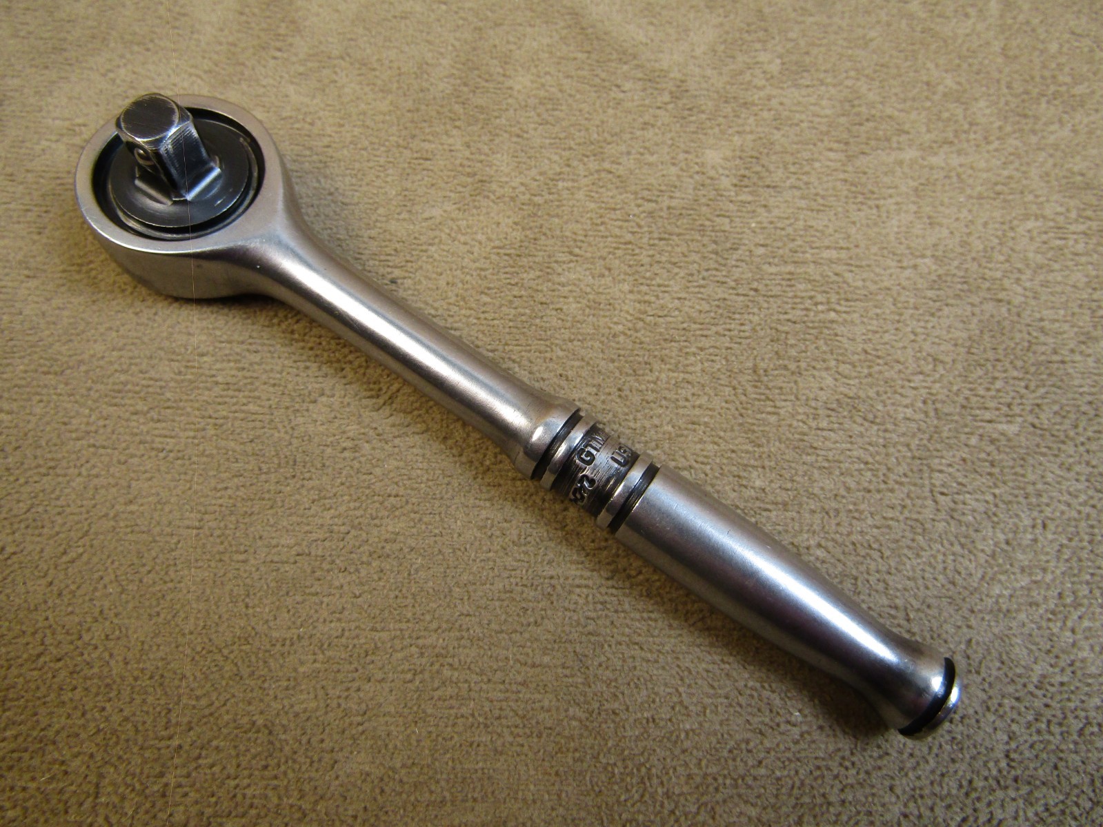NICE! SNAP ON NO.GTM739 1/4″ DRIVE 4.5″ SHORT HANDLE INDUSTRIAL FINISH RATCHET