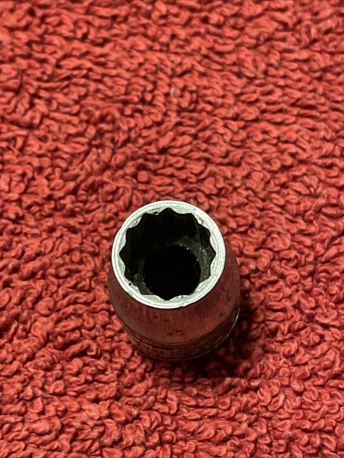 Snap On USA 3/8″ 12 Point 3/8″ Drive Socket F121