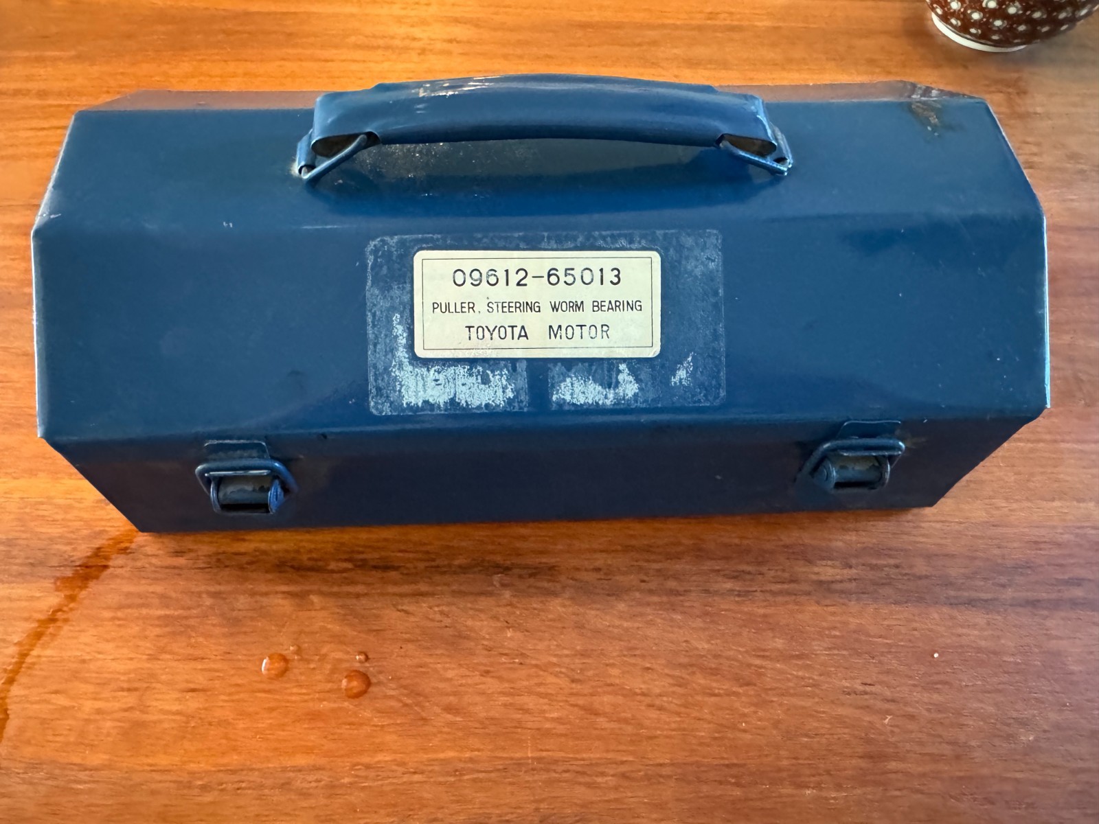 Toyota SST puller set for steering/worm bearing service — original Toyota case