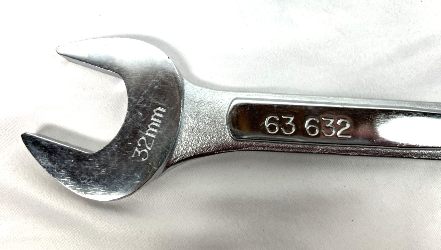 EASCO 32mm Combo Wrench Forged Alloy Steel 63632 17 Inches Long 12-Point Box End
