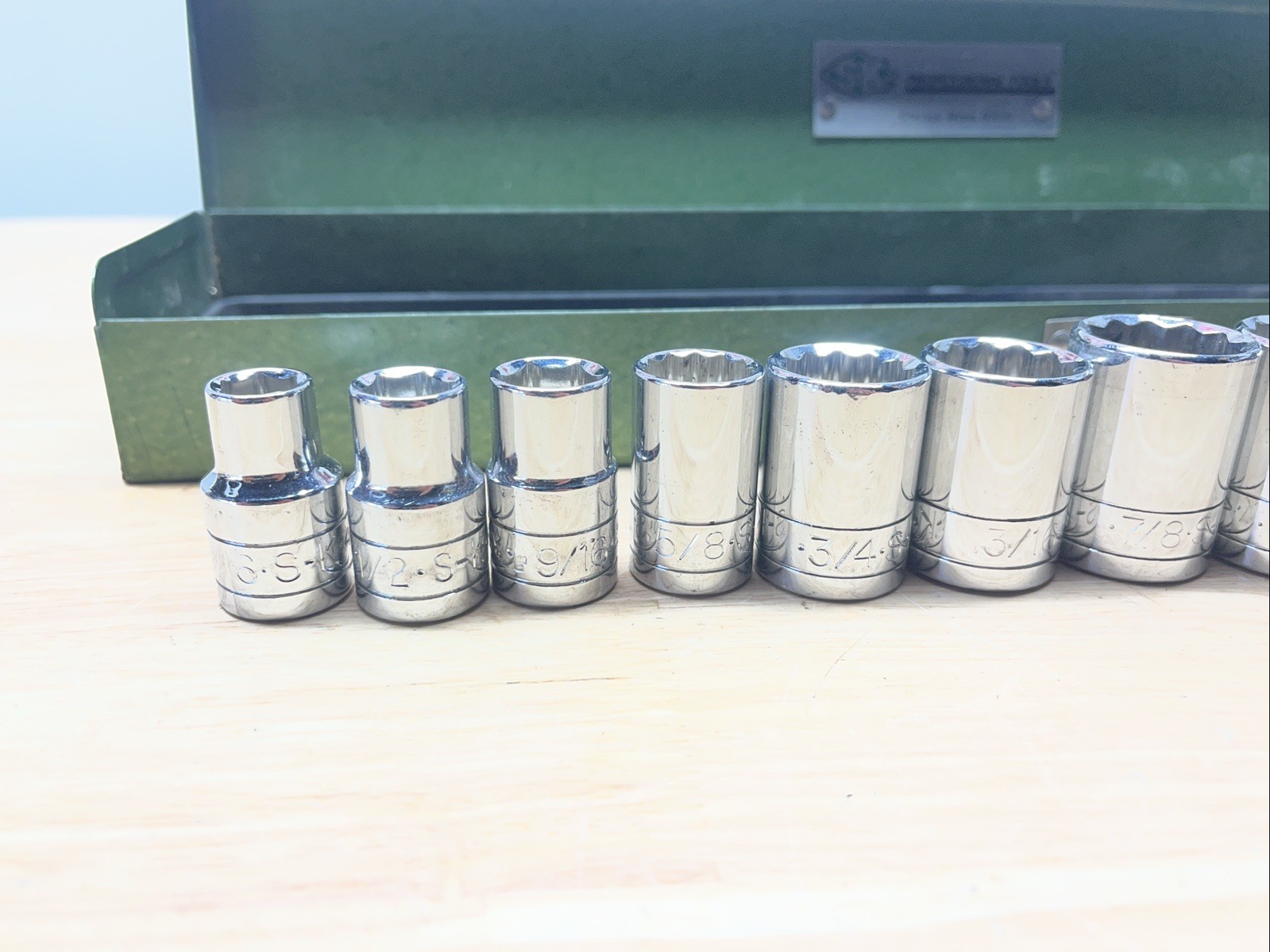 Vintage SAE SK 1/2” Drive 12 Piece Socket Set And Breaker Bar With Metal Case