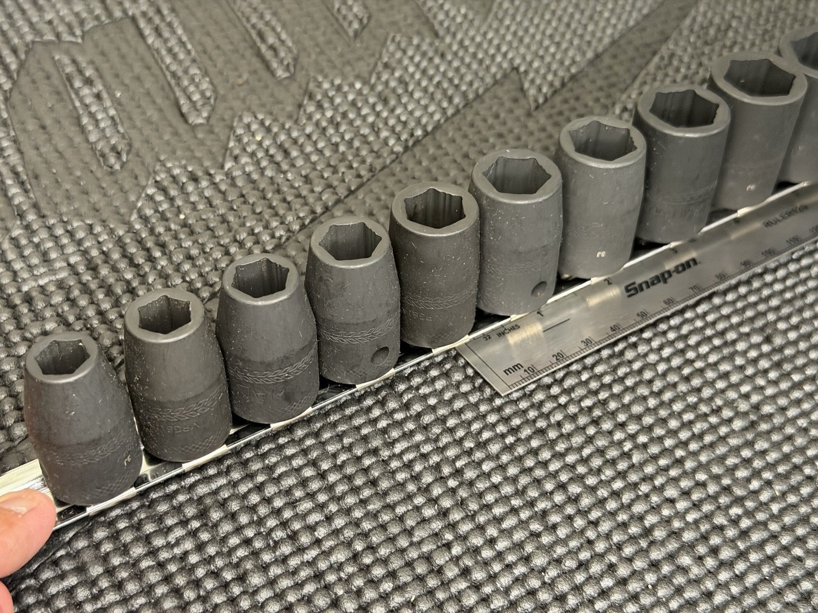 NEW Mac Tools 13PC 1/2″ Drive Metric Impact Socket Set – SVPGM136BR