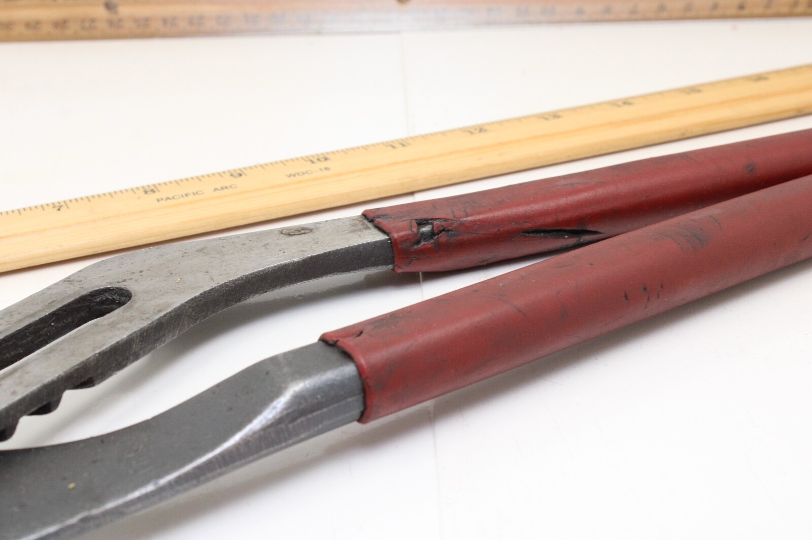 Crescent HL12CP 20″ Max Grip Angle Red Rubber Grip Pliers 6″ Jaw Capacity USA