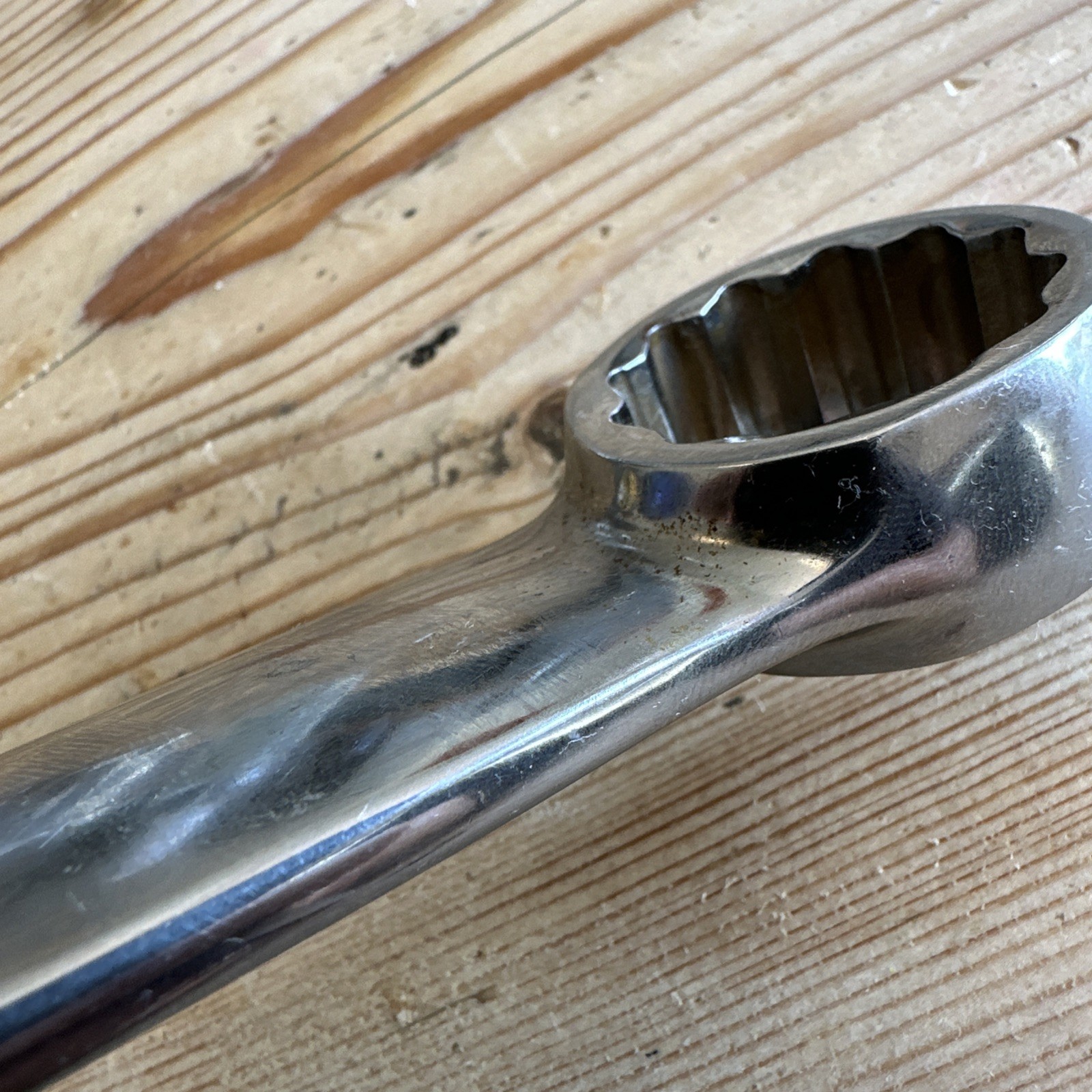 Snap On 1-3/16 combination spanner oex38b