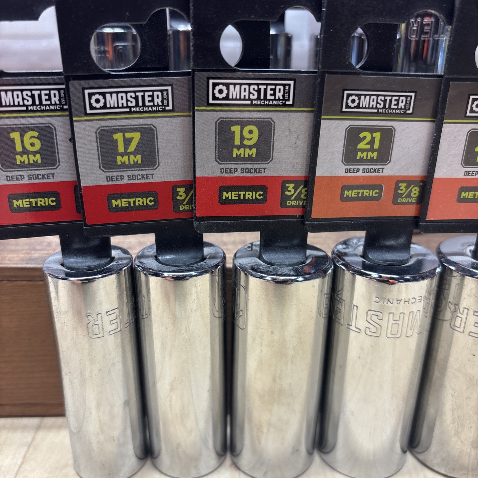 10- Master Mechanic Deep Metric Sockets 10 11 12 14 15 16 17 19 21 22, 3/8 & 1/2