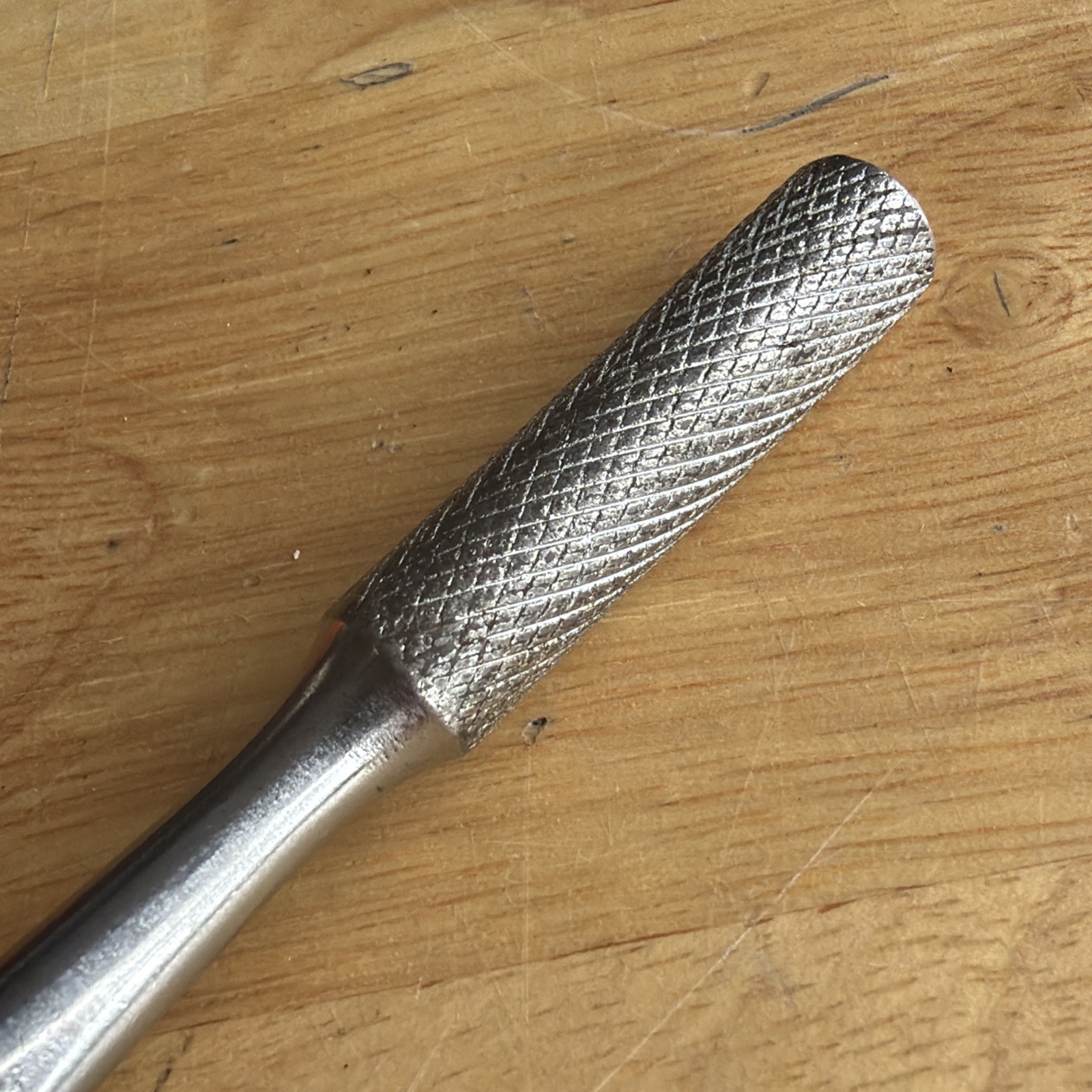 J.H. Williams 5″ Long Ratchet 1/4″ Drive Round Head Knurled Handle M-52 Vtg USA