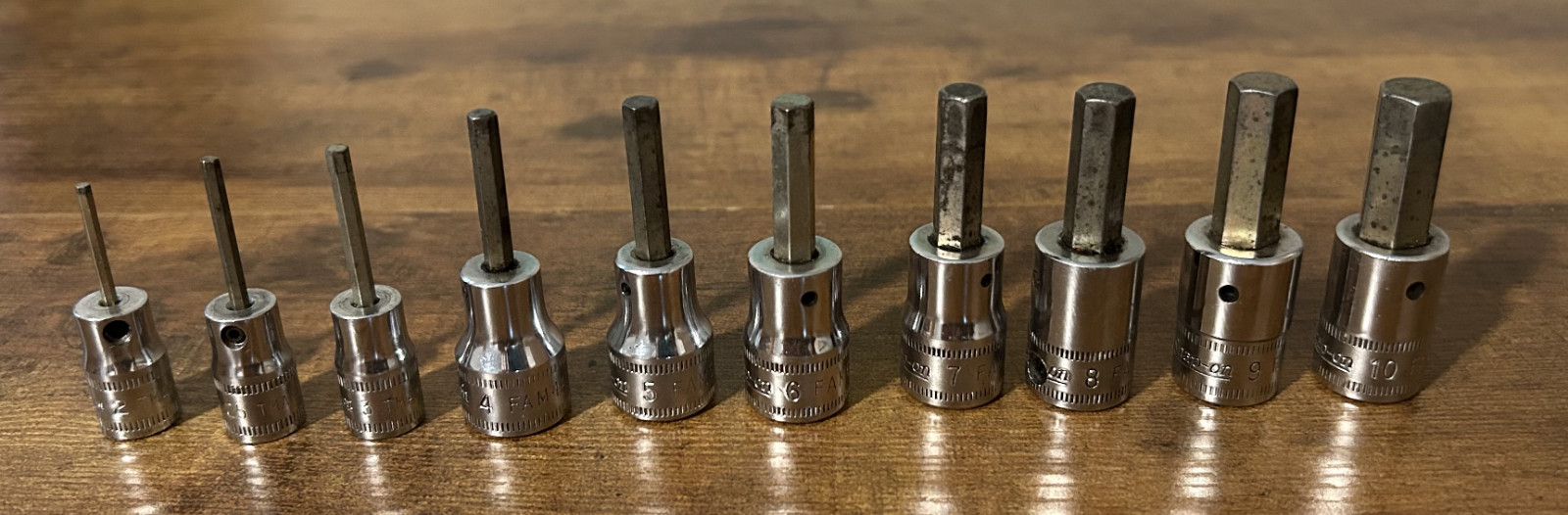 Snap-on 10 pc Combination Drive Metric Standard Hex Bit Socket Set (2-10 mm)