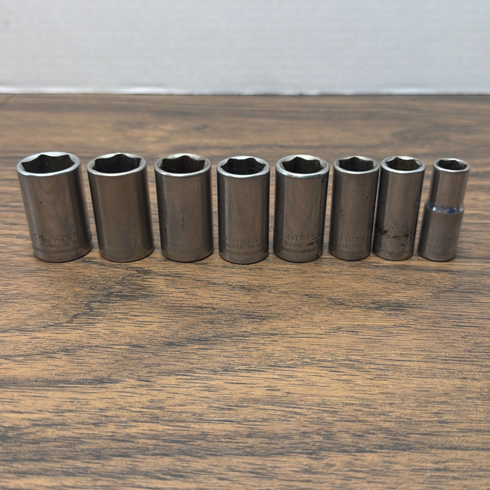 Craftsman USA GK 8 pc 3/8″ Drive Metric Mid-Length Socket Partial 10-19mm 43219