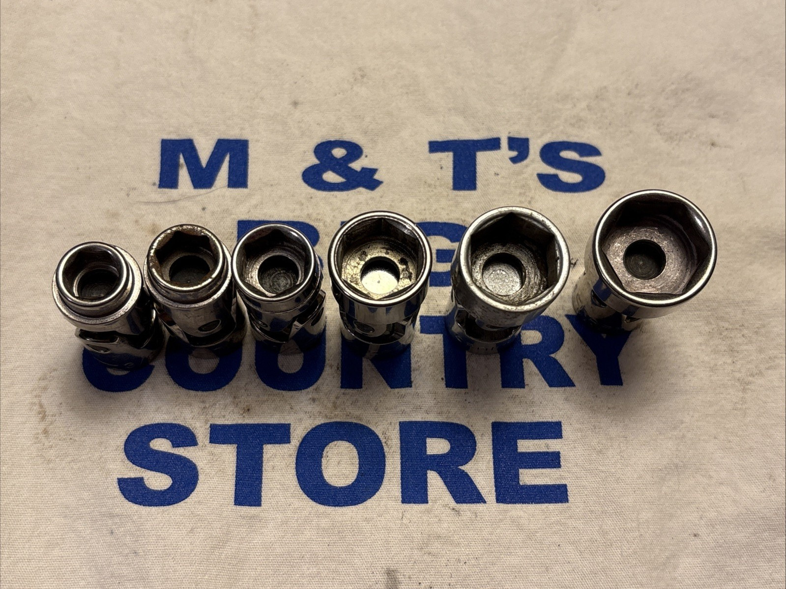 Craftsman USA 3/8″ Drive 6pc SAE 6pt Universal Swivel Socket Set 3/8-3/4″