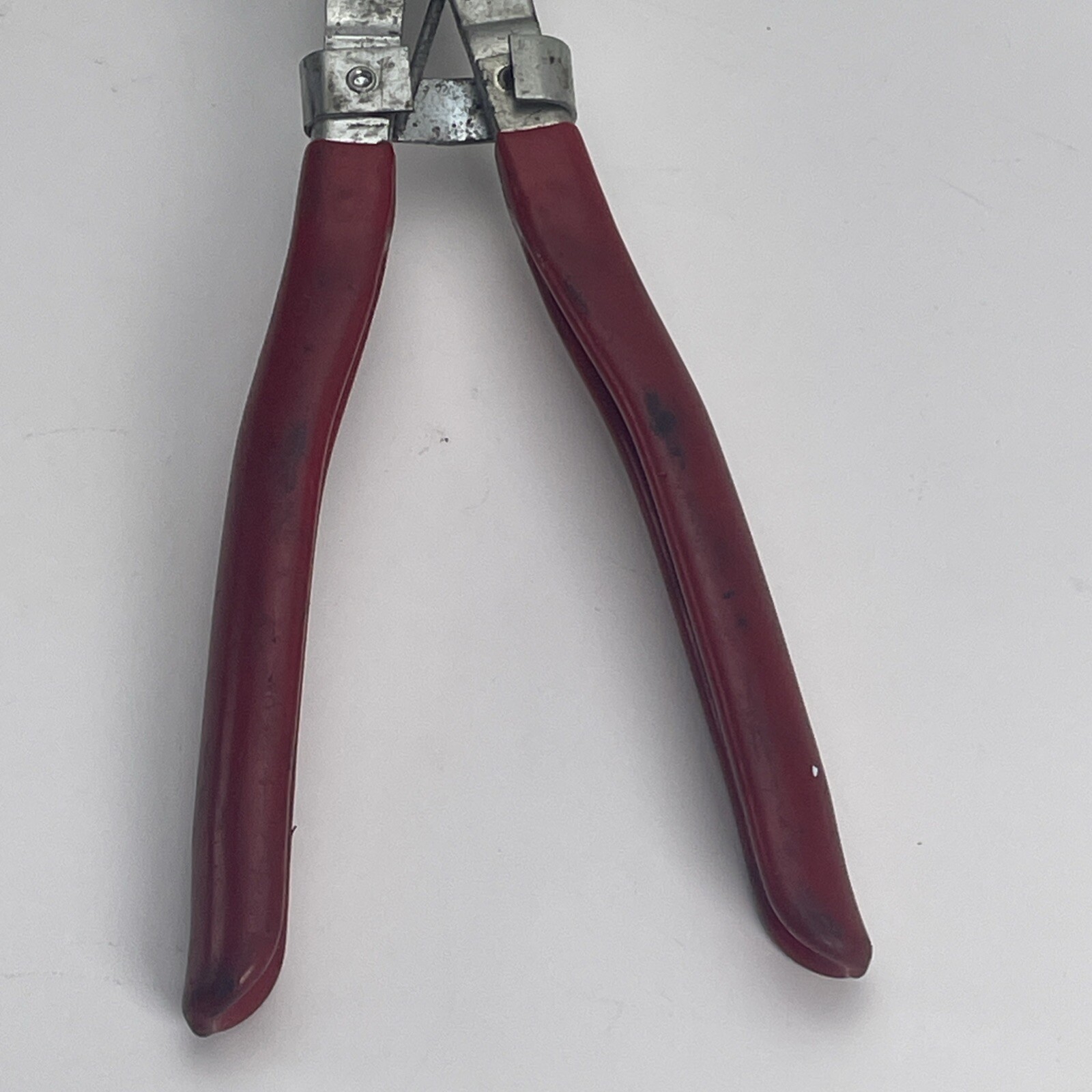 Blue Point YA-824B Spark Plug Boot Puller Pliers 45 Degree Red Vinyl Handle USA