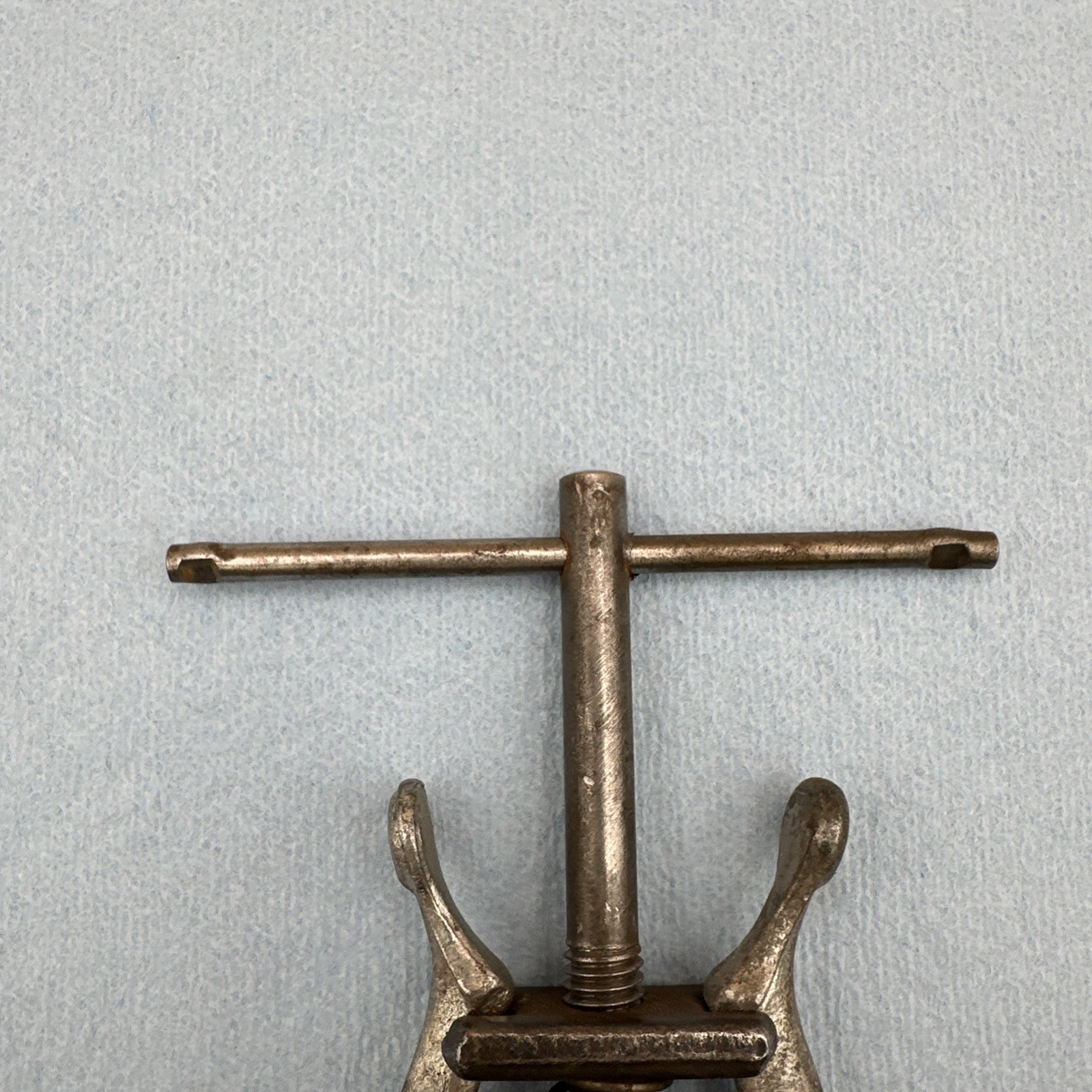 Blue Bird No. 21 Spring Loaded Battery Terminal Puller USA