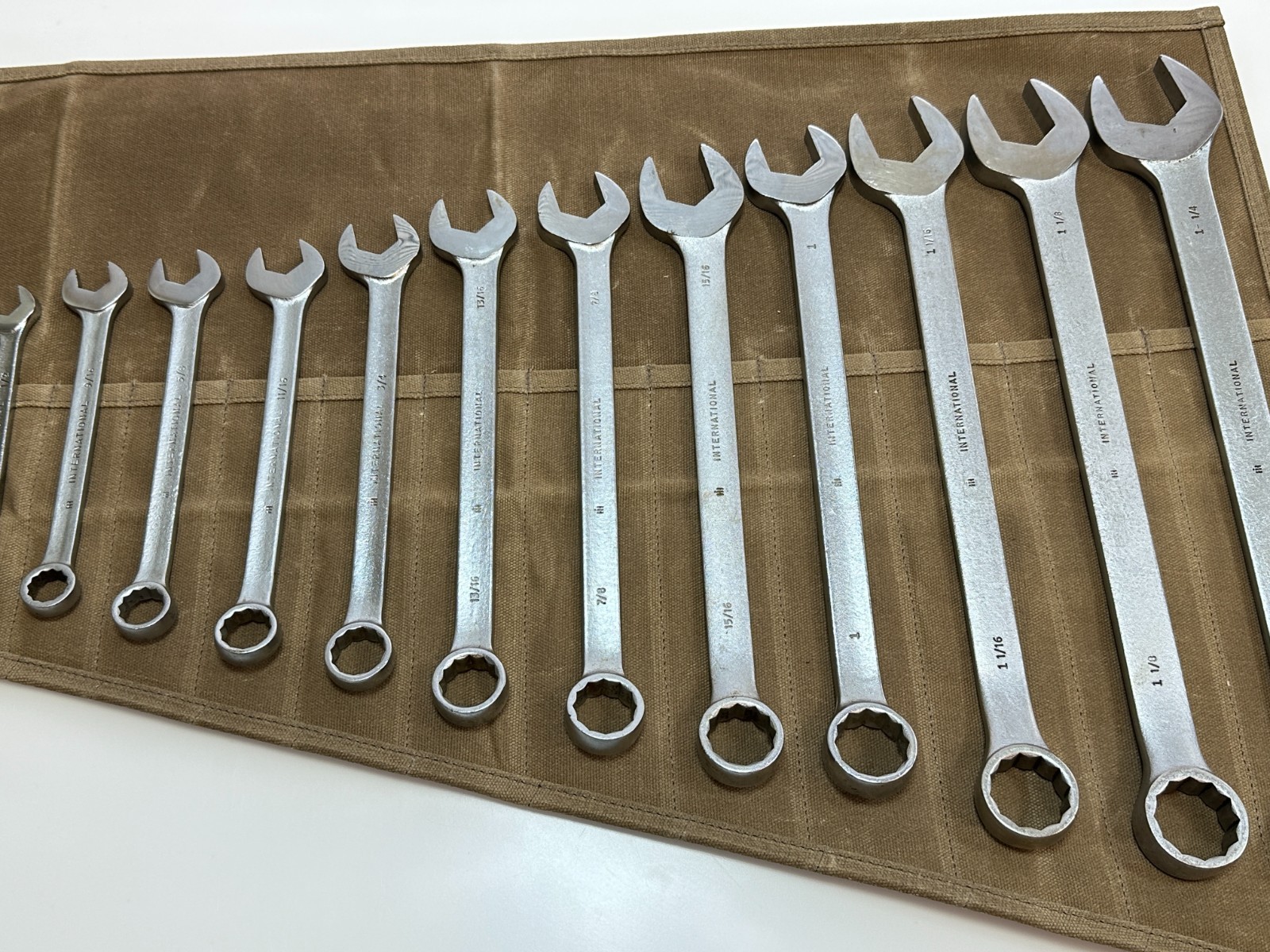 International Harvester IH USA SAE 3/8″-1-1/4″ (Complete) Combination Wrench Set