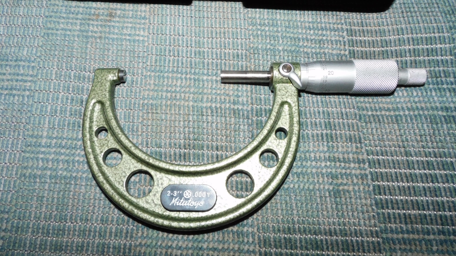 Mechanical Outside Micrometer Mitutoyo 103-217, 103 Series 2 – 3″ SAE, Beautiful