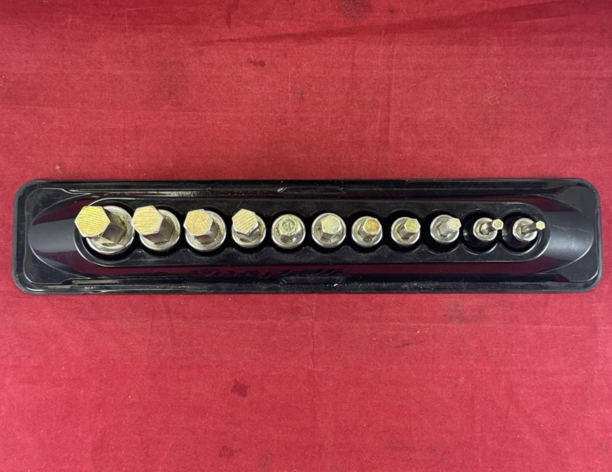 Snap-On 11 pc 3/8″ Drive Metric Standard Hex Bit Socket Set (4-14 mm) 211EFAMY