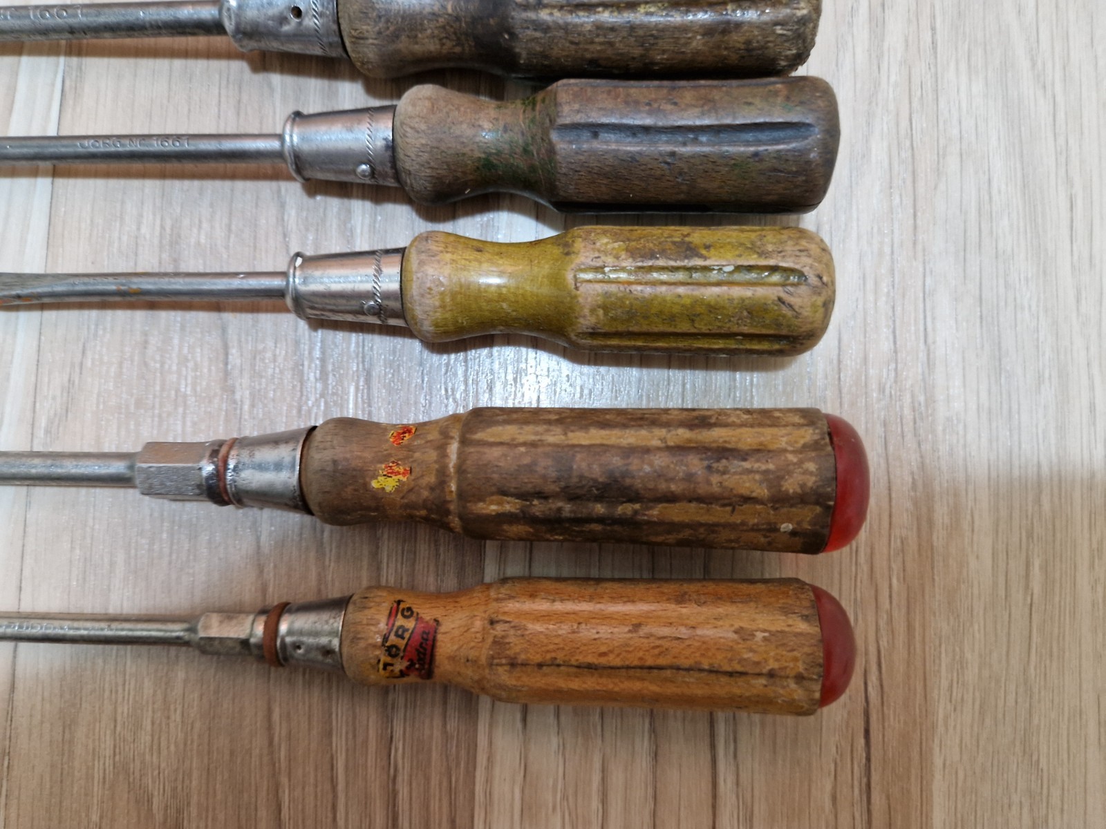 Jörg 1660 ; 1661 set of Flat wooden screwdrivers vintage