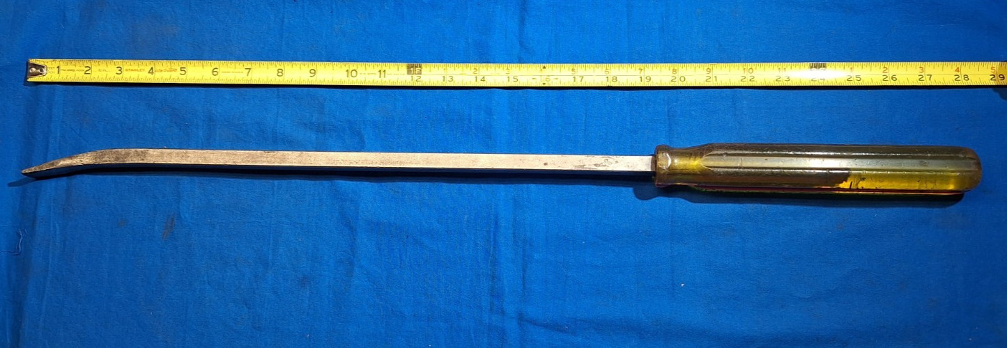 Vintage Mac Tools PB18 red and yellow handle pry bar 28″ long