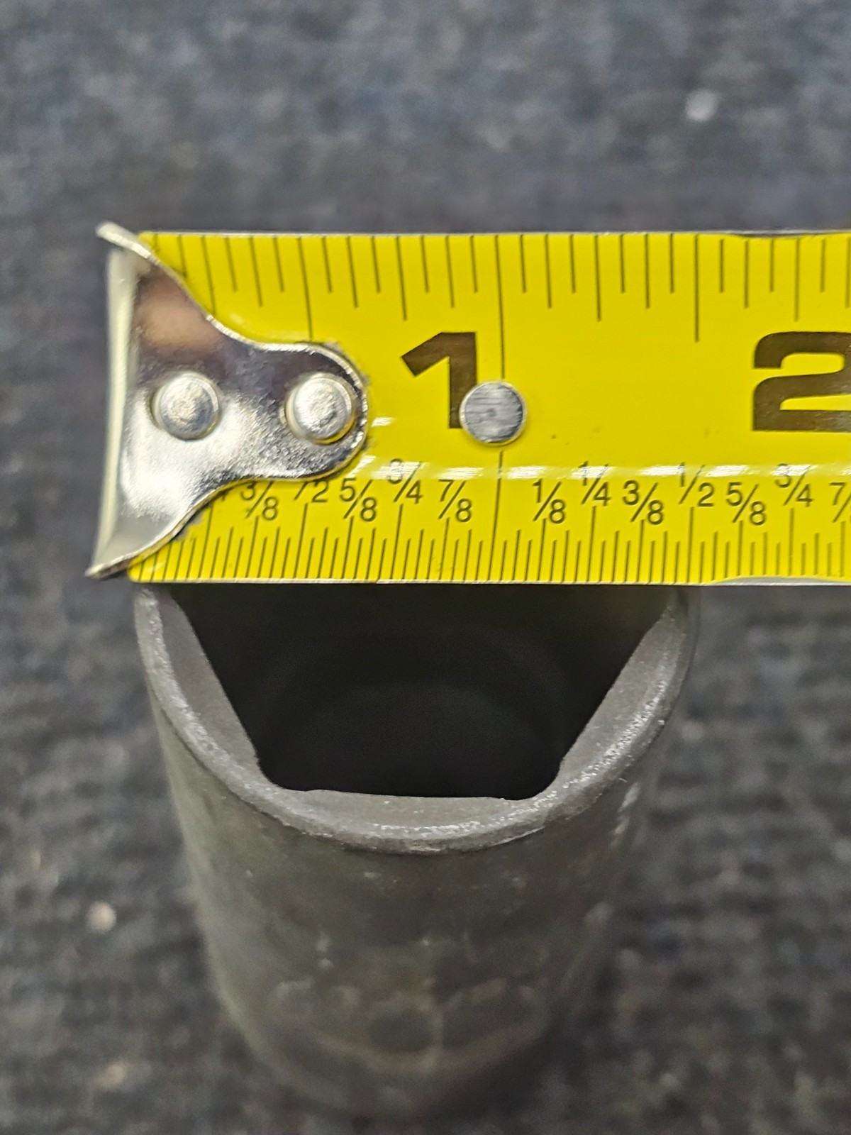 Makita 1-1/8″ Deep Well Impact Socket 1/2″ Drive CR-MO Black