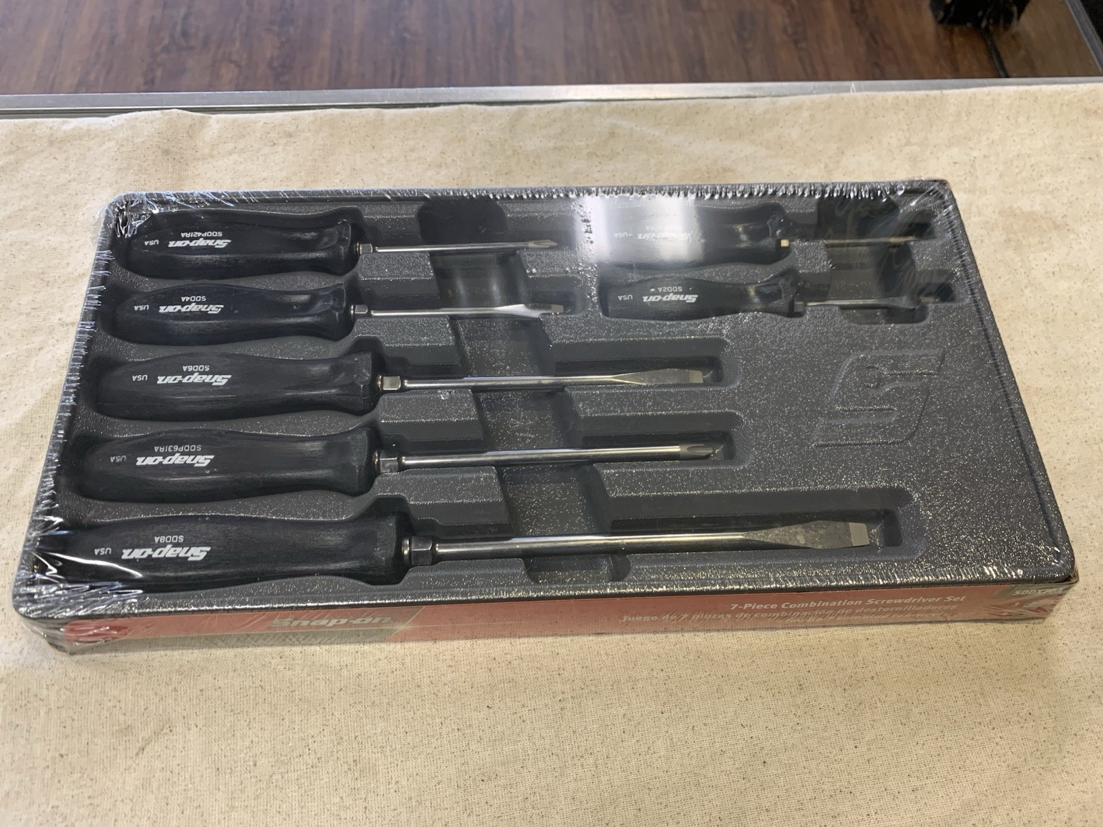 New Snap-on™ Black Hard Handled 7-piece Screwdriver Set SDDX70A #15083