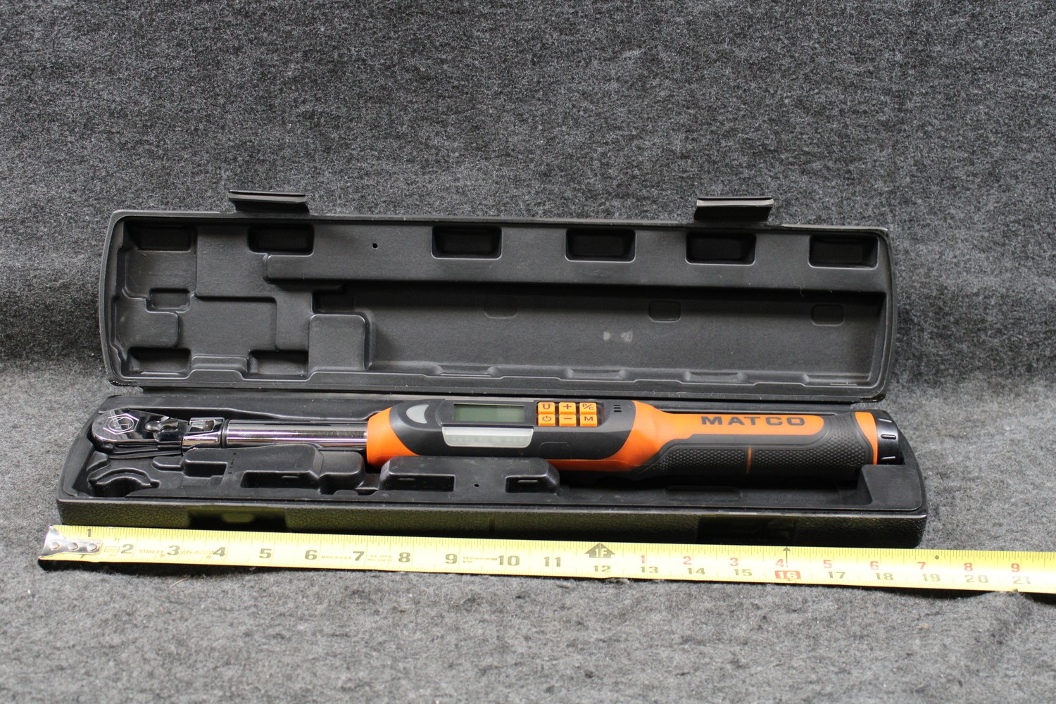 Matco Tools ETWB100FKBM 3/8″ Digital Torque Wrench 10-100LB/FT (463918)