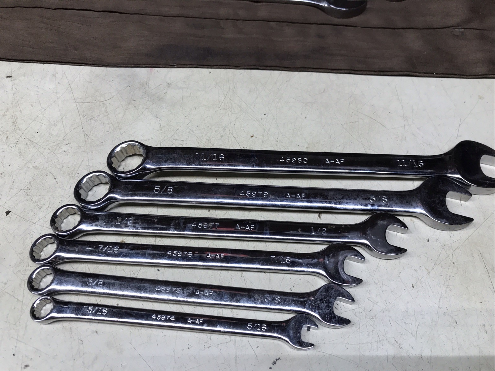 Craftsman 13Pcs. SAE Wrench Set, Size 5/16’ – 1-1/8” Missing 9/16”
