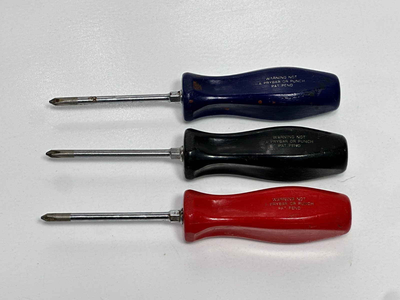 Snap-on Tools USA 3pc SDDP31 No. 1 Philips Screwdriver Lot Set, Blue, Black, Red