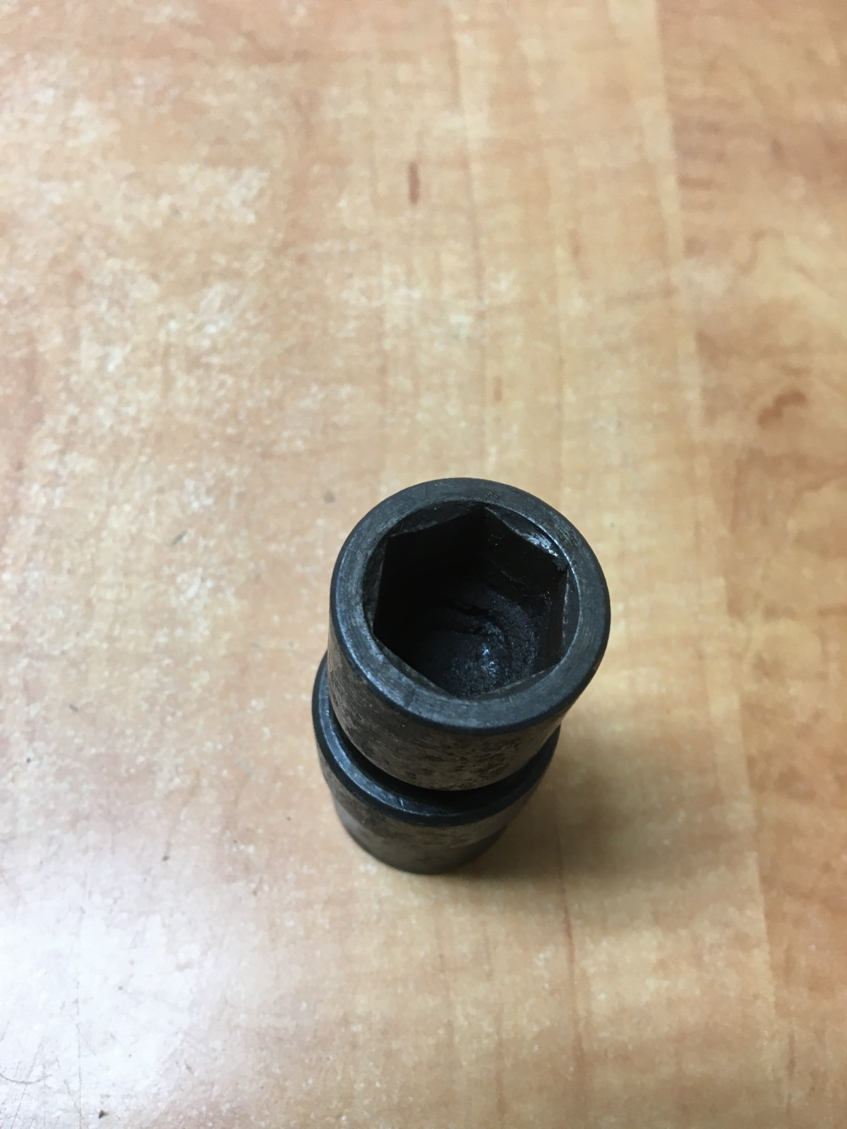 Matco 1/2″ drive 18mm Impact Swivel 6 Point Socket CUP18M6