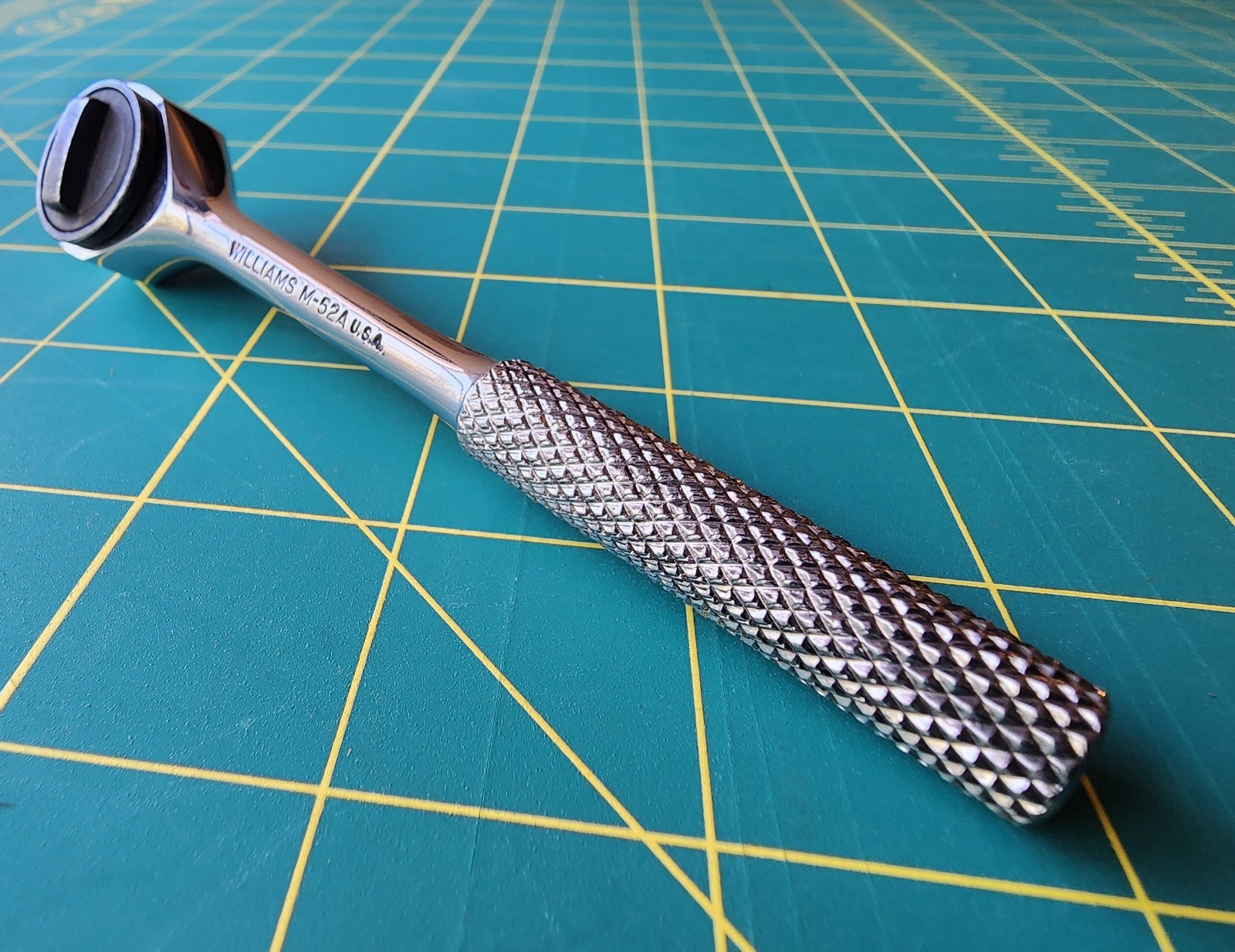 WILLIAMS USA #M-52A 1/4″ DRIVE ROUND HEAD CHROME KNURLED HANDLE RATCHET