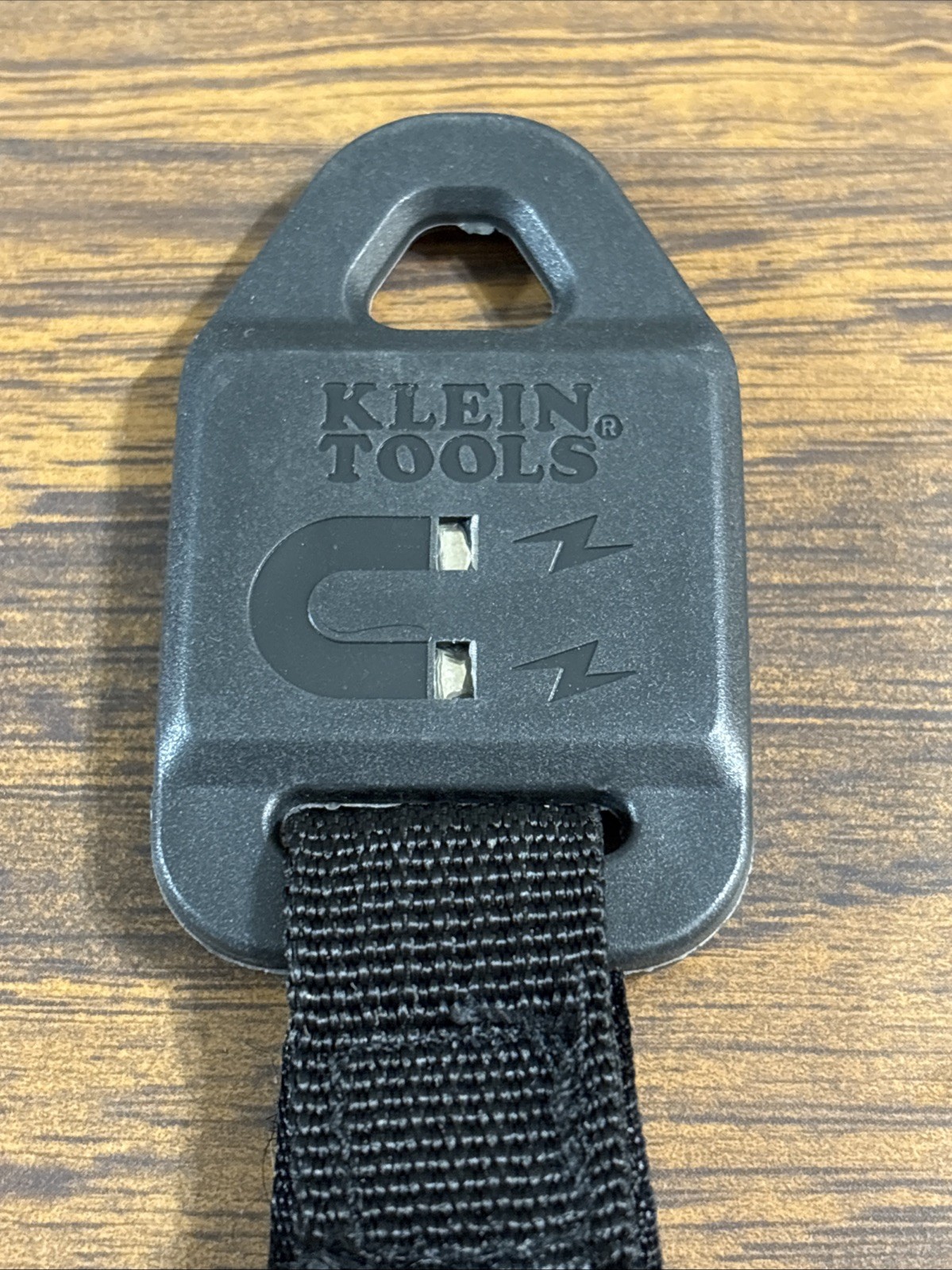 Klein Tools 69417 Rare-Earth Magnetic Hanger, with Strap