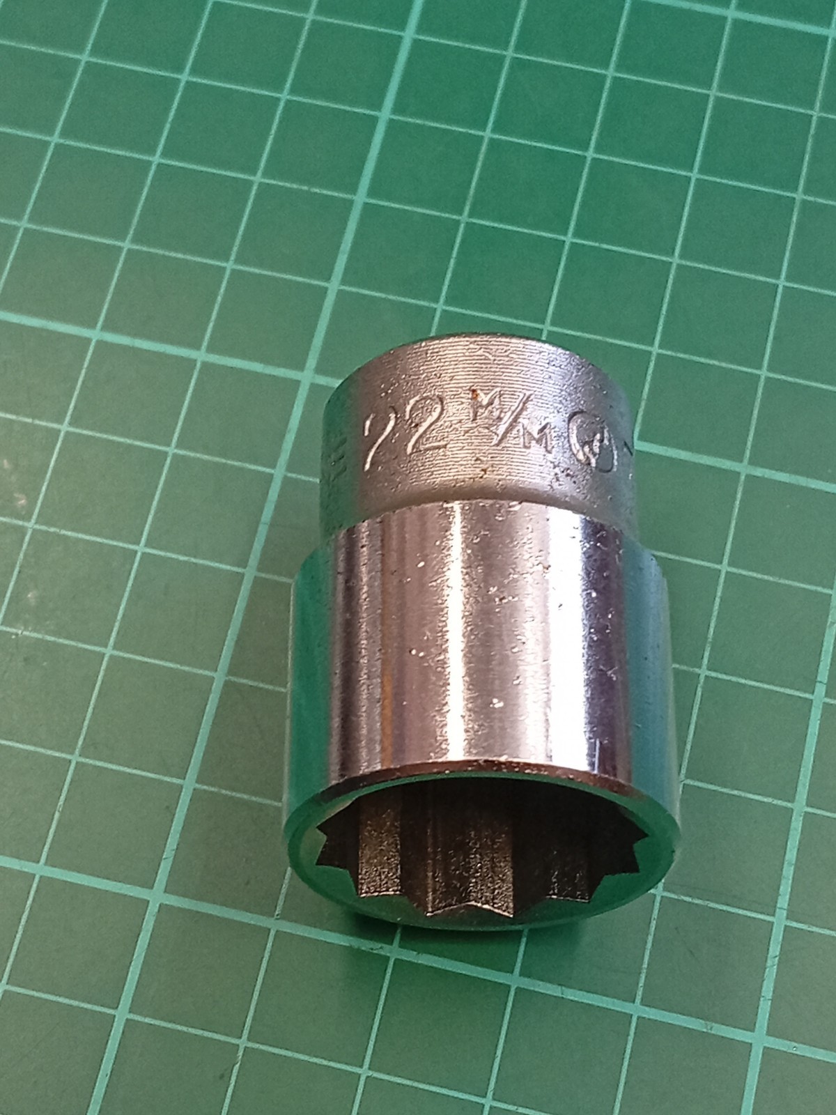 TONE 22mm 1/2″ Drive, 12 point, Shallow Socket, Made In Japan