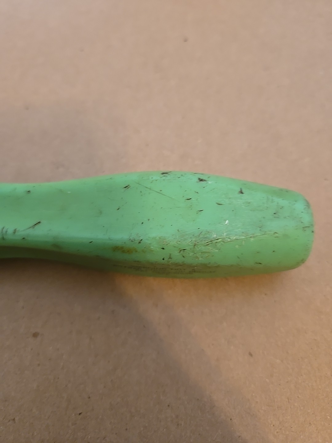 Snap On 5/16″×6″ Blade Screwdriver Green Hard Handle SDD6