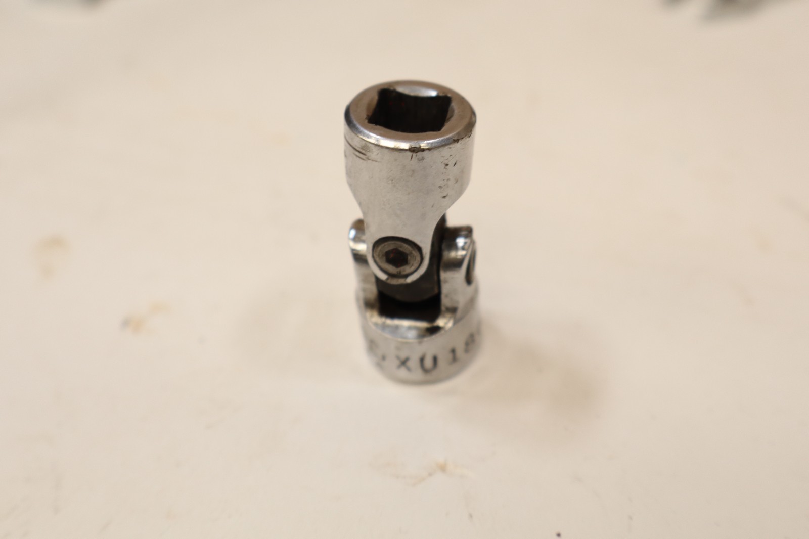 MAC Tools XU186 Swivel Socket 6 Point – 3/8″ Drive 9/16″ Shallow