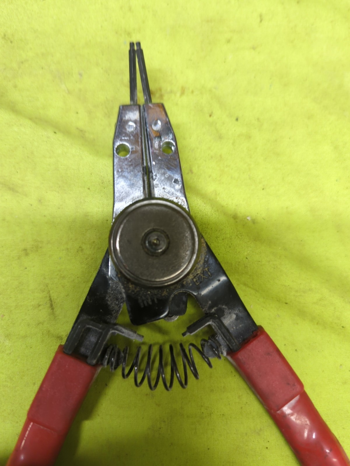 Performance Tool Reversible Snap Pliers