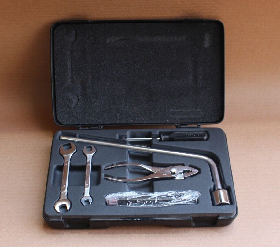 Lexus Ls430, Ls400 Emergency Lug Wrench Toyota OEM Tool Kit