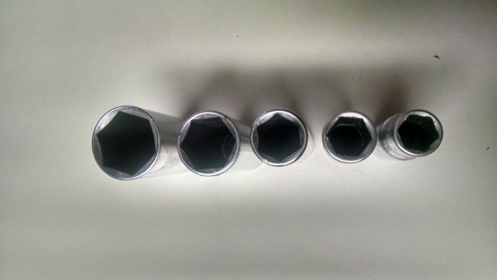 Craftsman: (5) SAE 3/8″drive 6 point Deep-Well Chrome Sockets (See Description)