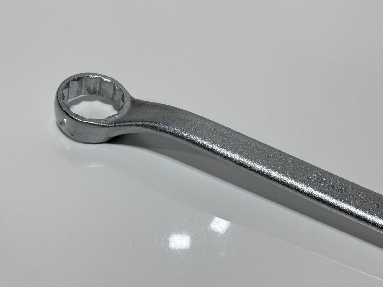 NOS Proto Tools USA 1133M Metric 30mm x 32mm Satin Offset Box Wrench – 12 Point