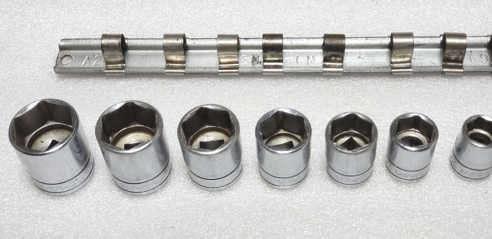 Snap-on Tools 3/8″ Drive 6pt SAE 10pc 1/4″ – 13/16″ Socket Set 211FSY USA
