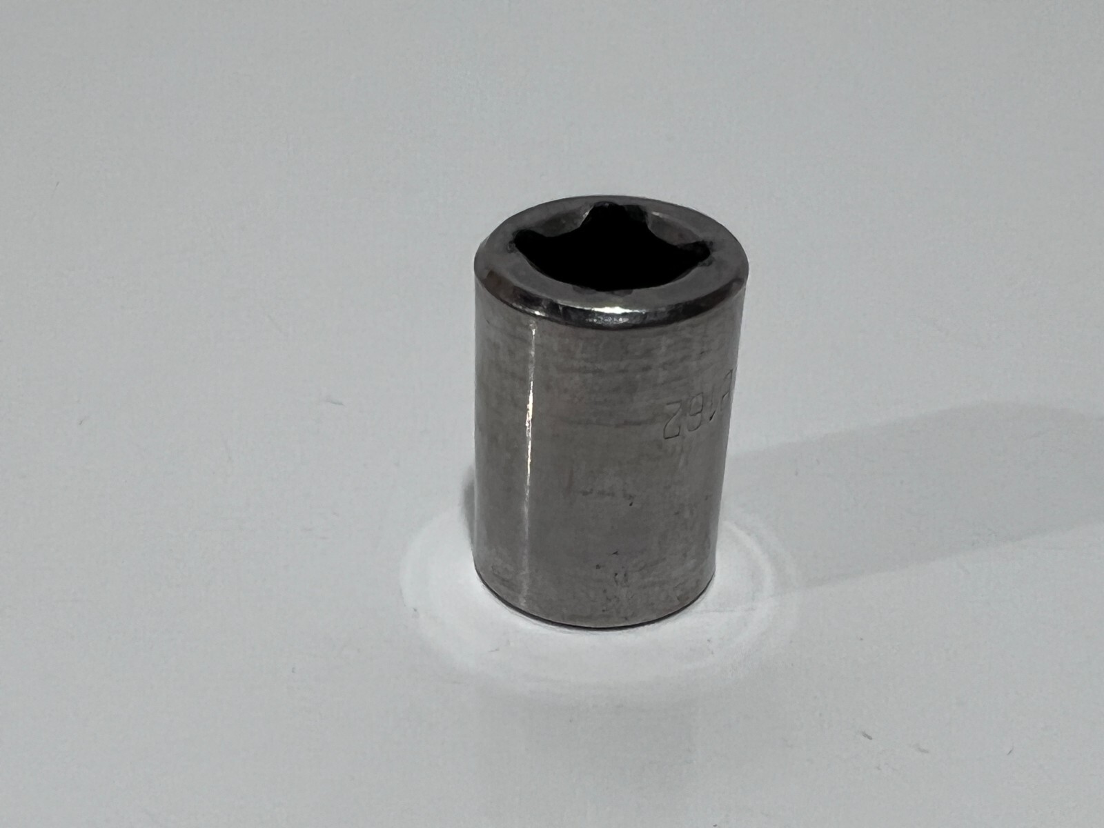 Matco Tools USA B162 SAE 1/2″ Shallow Chrome Socket – 3/8 Drive – 12 Point