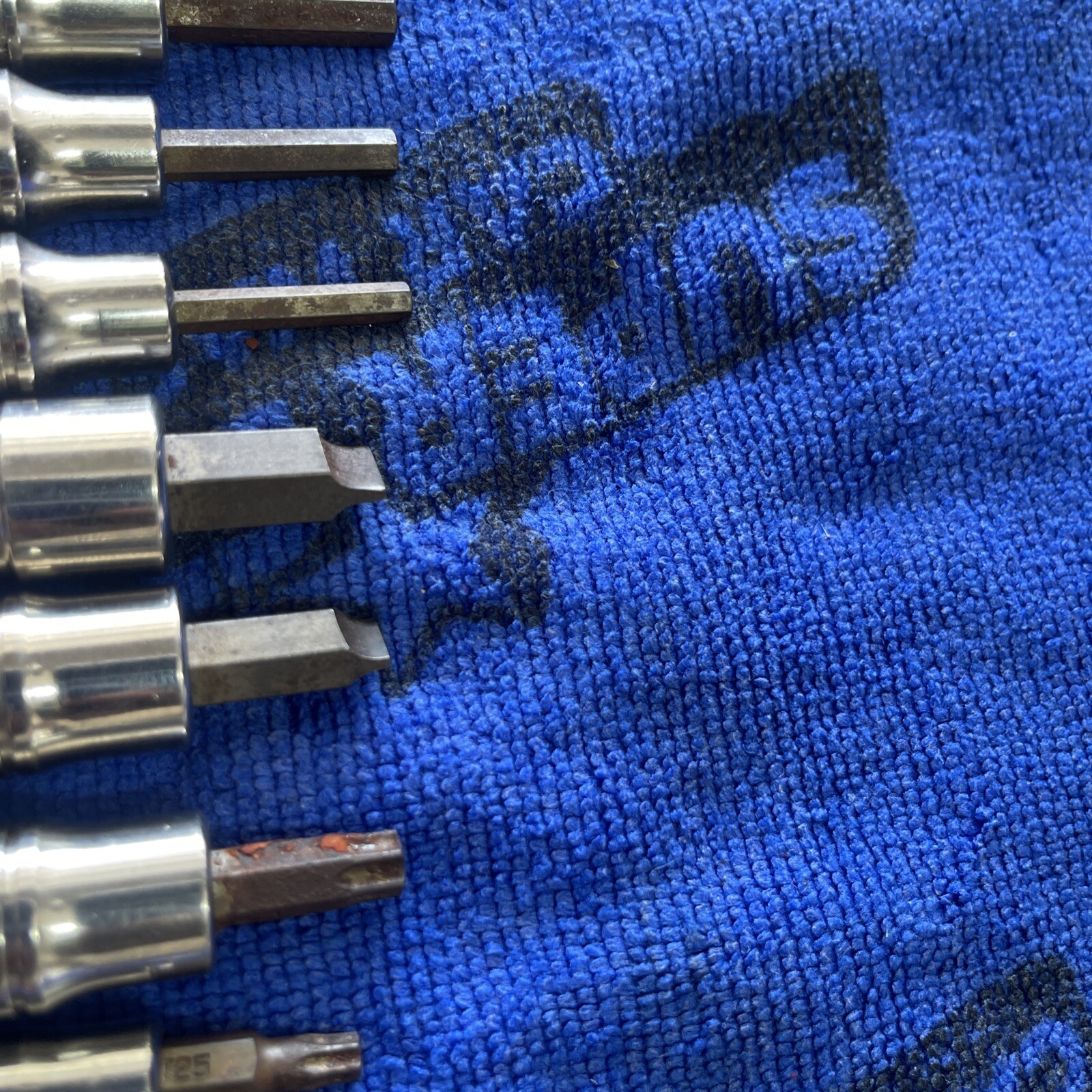 Snap On Allen Socket Set Of 12 3-1/2 Drive 9/16,1/2,5/16, And 7-3/8 Drive3/8,