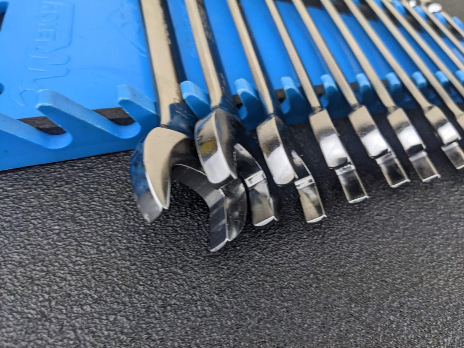 #bo678 Blue Point BOERM712 12 Pc Metric Reversible Ratcheting Wrench Set 8-19mm