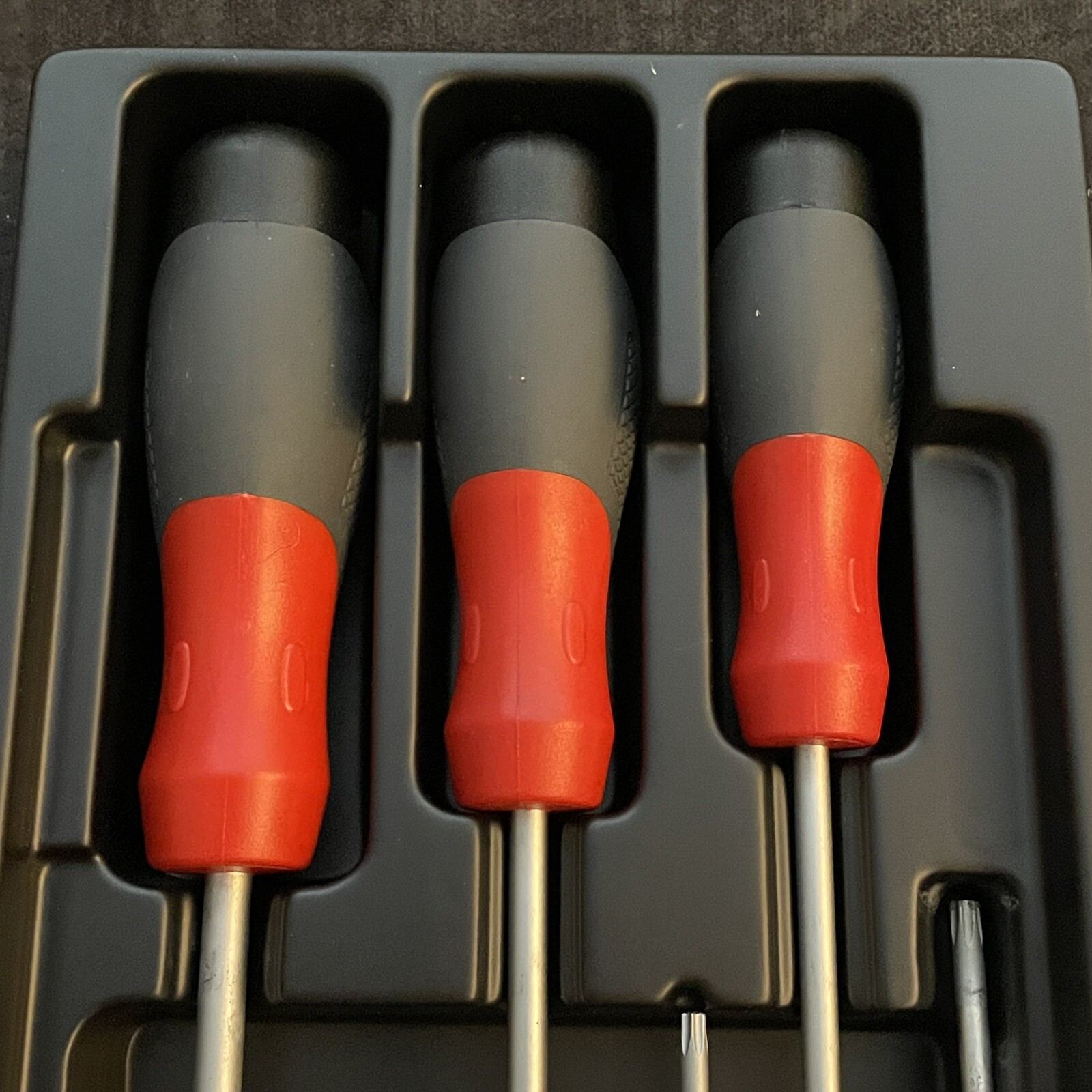 URREA JDTT7 – 7 Pieces Trimaterial Handle TORX Screwdrivers Set in Tray
