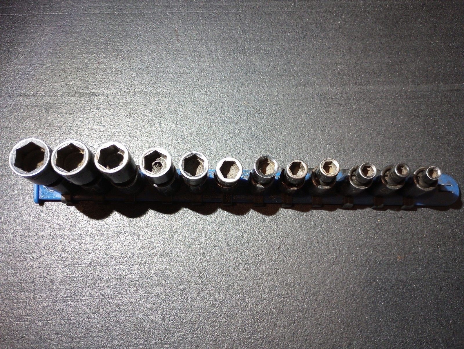 Matco USA 1/4″ 5-15mm 6-point UNIVERSAL Impact 12-piece socket set SAUPM126RB