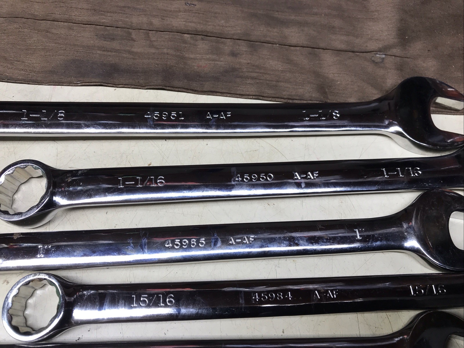 Craftsman 13Pcs. SAE Wrench Set, Size 5/16’ – 1-1/8” Missing 9/16”