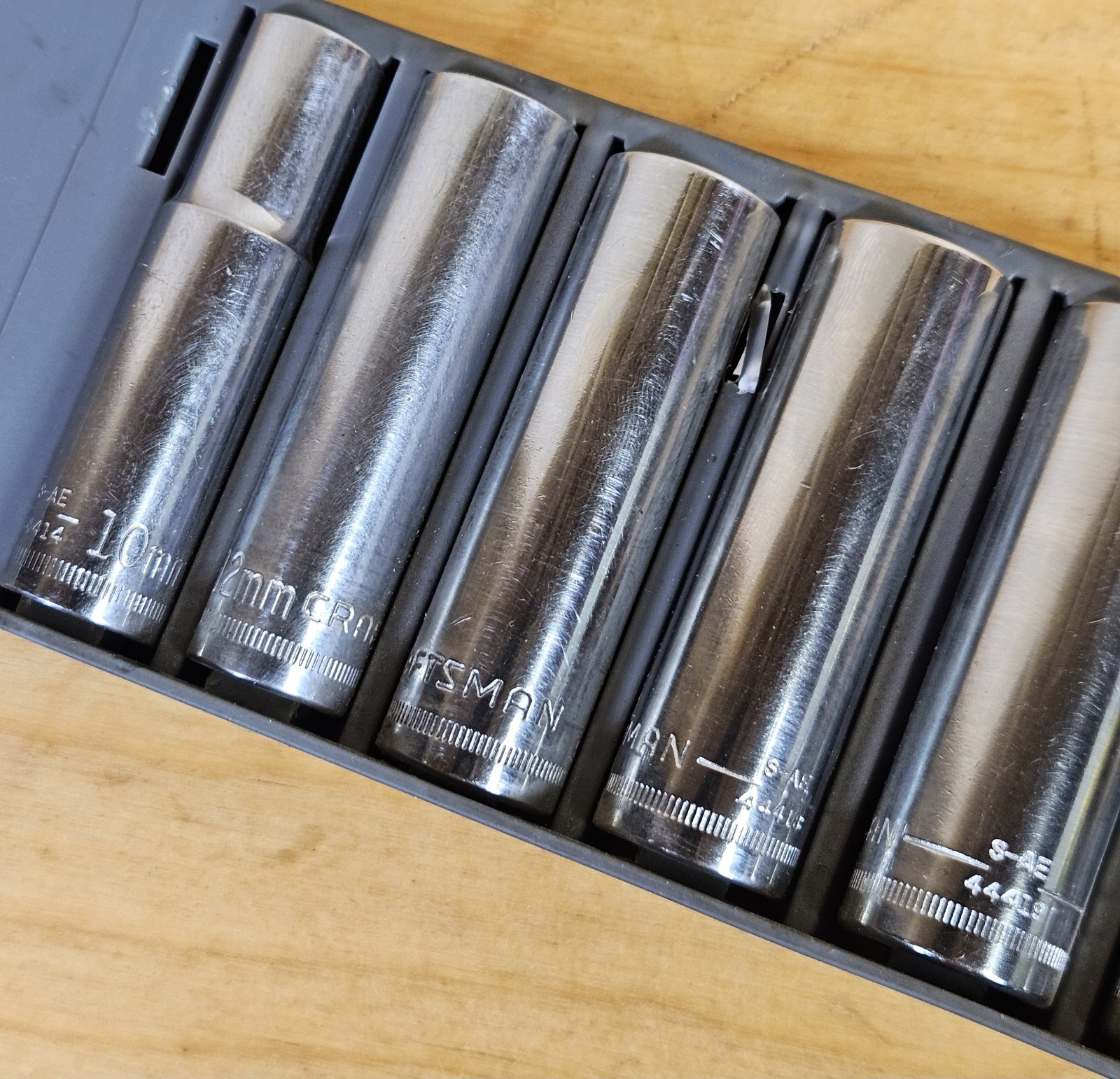 Craftsman 18 Piece 3/8 Inch Drive 12 Point Standard SAE Metric Deep Socket Set