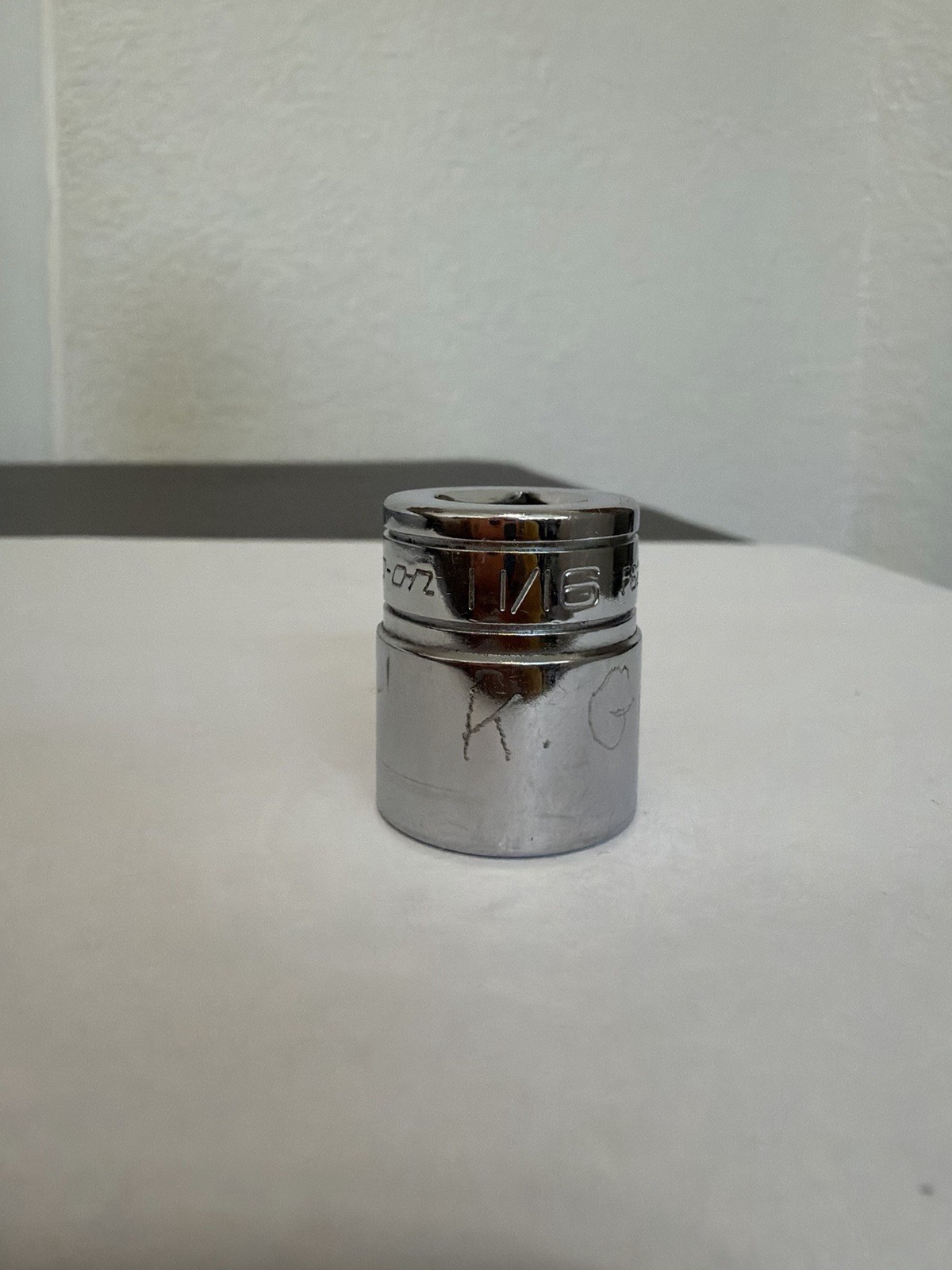 Snap On Tools 11/16″ Shallow Socket 3/8″ Drive 6 Point FS221 Made in USA