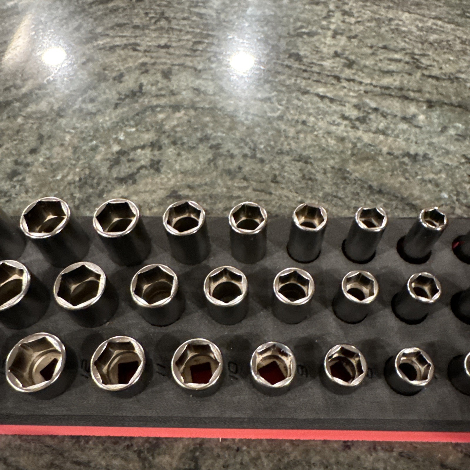 Snap-on 142stmmsyfr1 42piece 1/4″ drive 6 point metric socket foam set 4-15mm