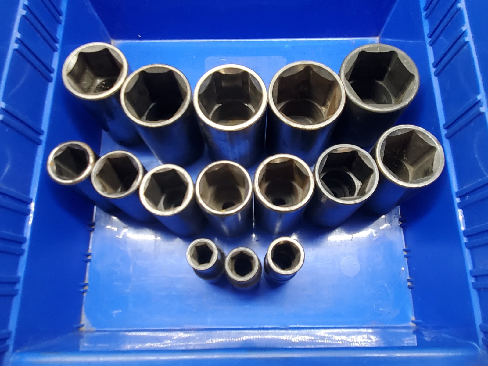 15-PCS GearWrench + More 7/16″ to 1-9/16″ Deep Impact Socket Set, 1/2″ Drive.