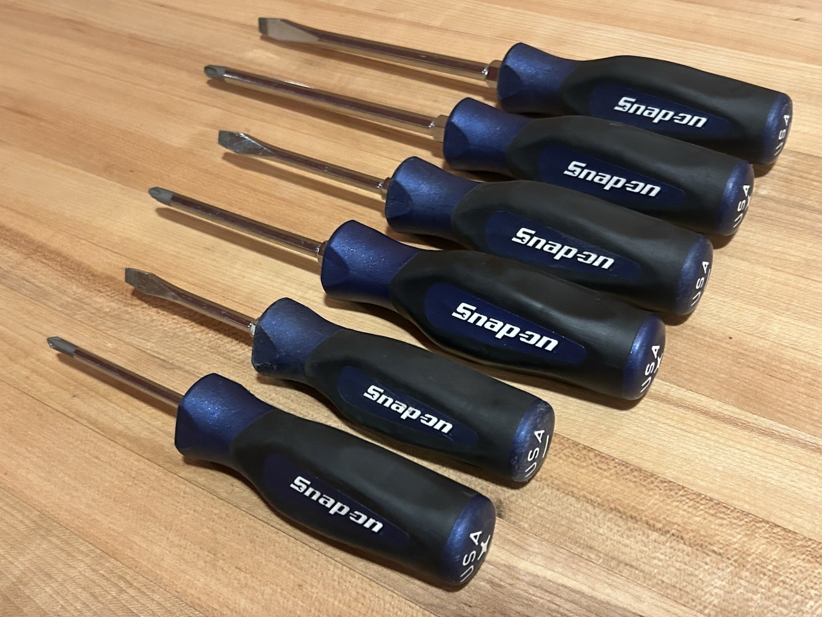 Snap-on Tools | SGDX60BMB 6pc Instinct Soft Grip Power Blue Screwdriver Set