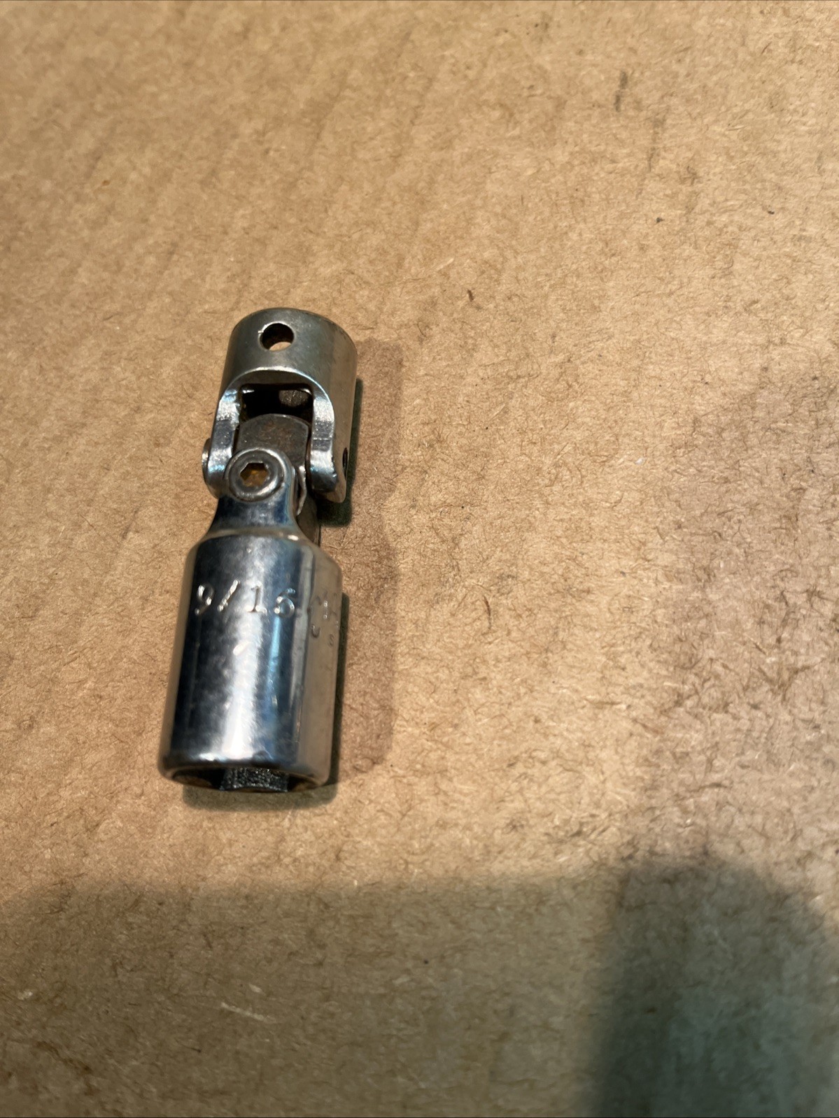 MAC TOOLS 3/8″ Drive 9/16″ Swivel 6 Point (XU186D) Swiveling SAE Socket USA MADE